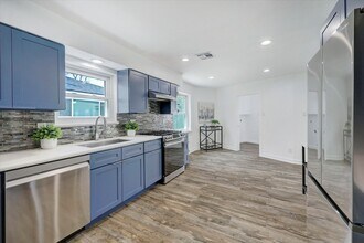 5802 Valkeith Dr in Houston, TX - Building Photo - Building Photo