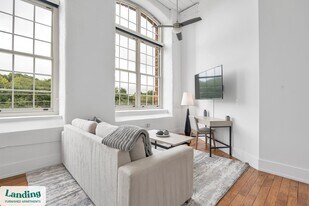 31 Victor St in Greenville, SC - Building Photo