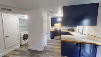 4676 E Alamos Ave in Fresno, CA - Building Photo