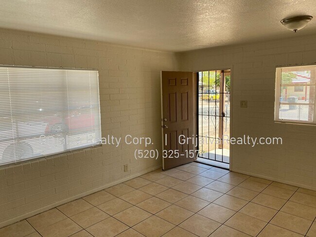 2814 S Coconino Vista in Tucson, AZ - Building Photo - Building Photo