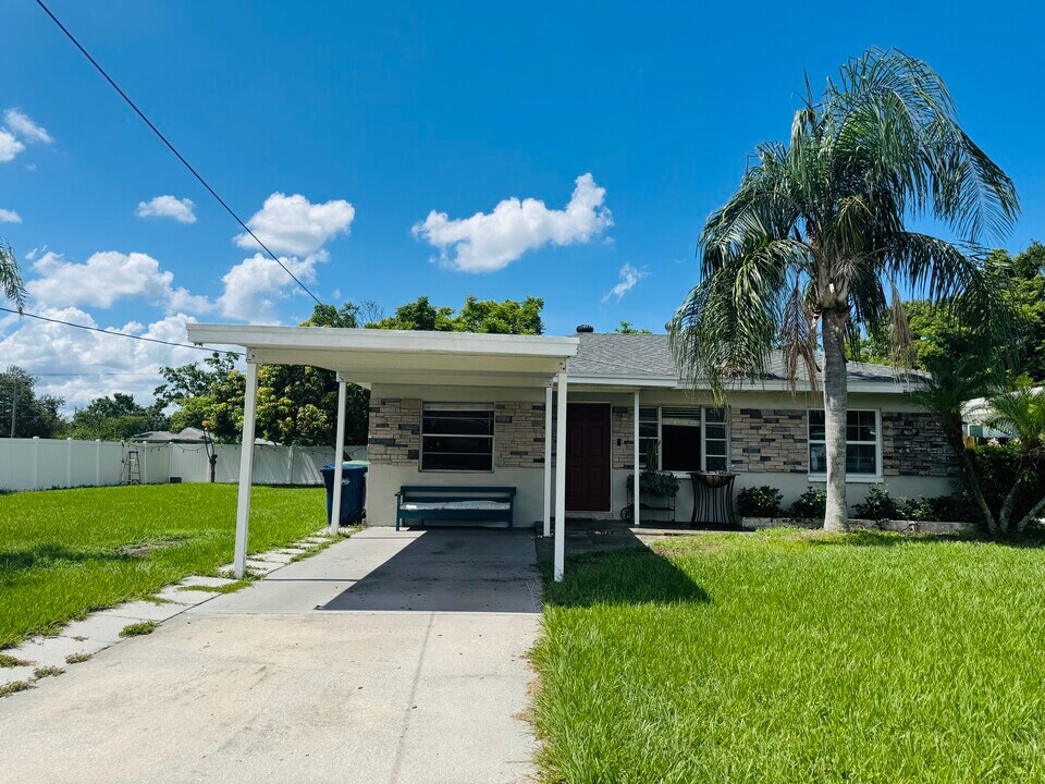 2710 W Grace St in Tampa, FL - Building Photo