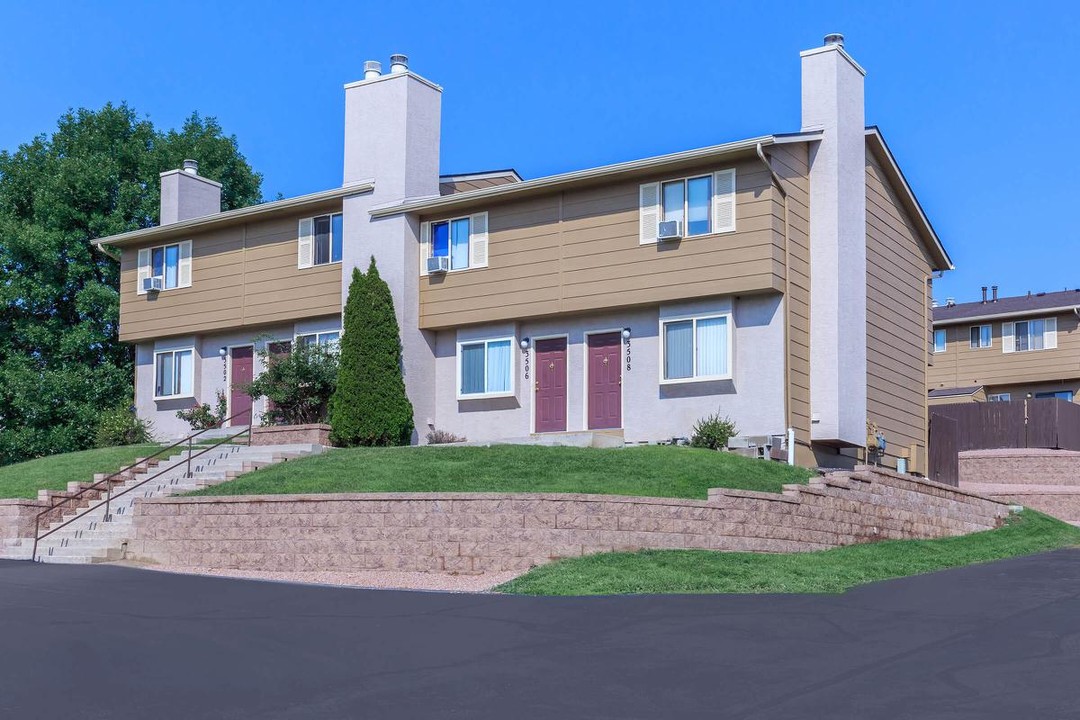 Woodside Apartment Homes in Colorado Springs, CO - Building Photo