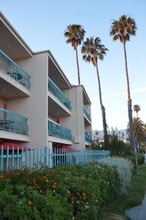 4975 Sandyland Rd, Unit h in Carpinteria, CA - Building Photo - Building Photo