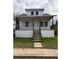 4613 Asbury Ave in Baltimore, MD - Building Photo