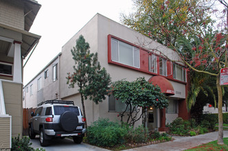 2222 P St in Sacramento, CA - Building Photo - Building Photo