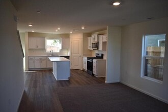 1316 Eagle St in Merced, CA - Building Photo - Building Photo