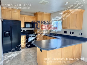 1628 Sun Hill Loop in Pocatello, ID - Building Photo - Building Photo