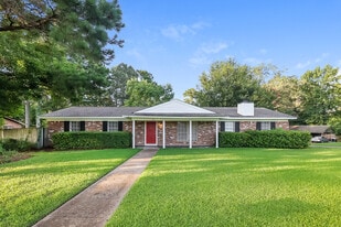 378 Barrow St in Pearl, MS - Building Photo