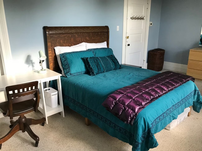 3284 Dawson Street, Unit Furnished Bedroom 3 in Pittsburgh, PA - Building Photo - Building Photo