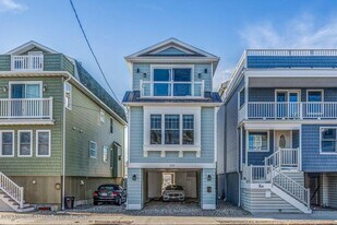 259 1st Ave in Manasquan, NJ - Building Photo