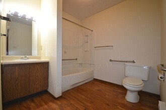 107 N East St in Calhoun, MO - Building Photo - Building Photo