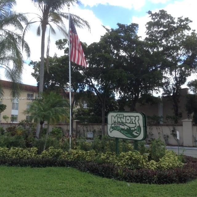 4154 Inverrary Dr in Lauderhill, FL - Building Photo