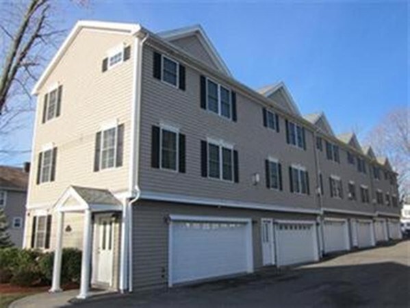 36 Bacon St in Waltham, MA - Building Photo