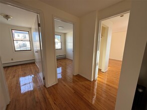 110-11 156th St-Unit -2 in Queens, NY - Foto de edificio - Building Photo