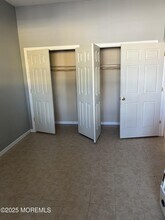 33 Vanderbilt Ave in Leonardo, NJ - Building Photo - Building Photo
