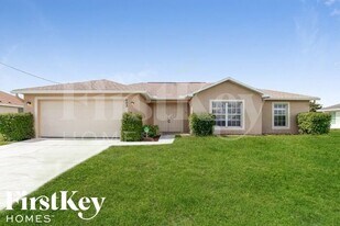 603 NW 27th St in Cape Coral, FL - Building Photo