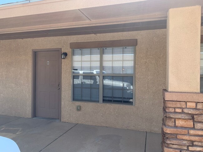 property at 1521 Arizona Dr