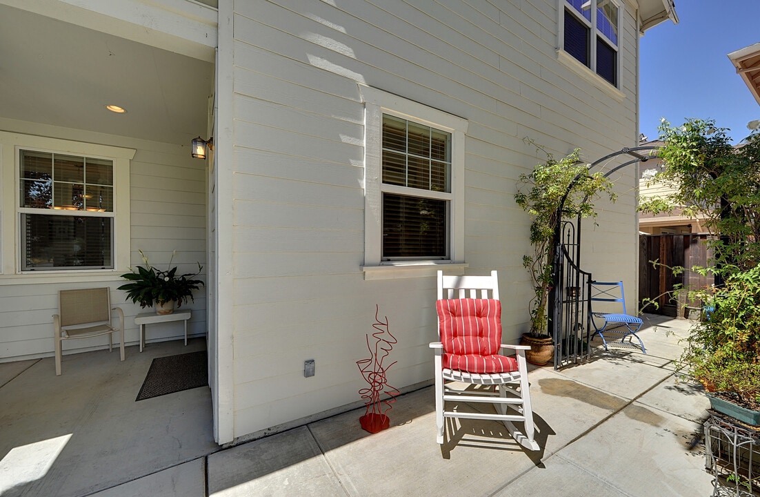 65 E Central Ave Unit B, Unit A in Morgan Hill, CA - Foto de edificio