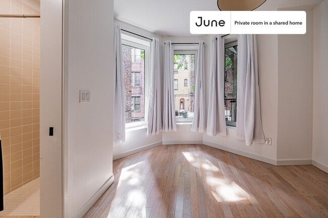 Room in Shared 4 bed/4 bath home in Brooklyn, NY - Building Photo - Building Photo