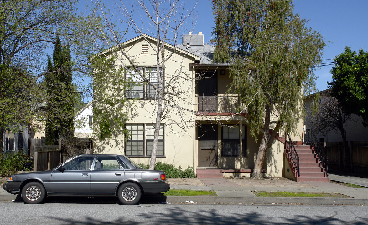 215 Samson St in Redwood City, CA - Foto de edificio