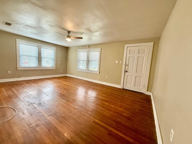 835 Iris St in Baton Rouge, LA - Building Photo - Building Photo