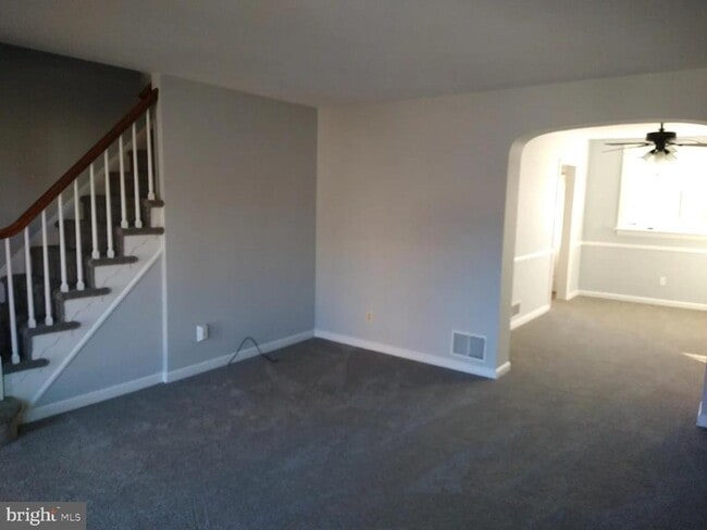 property at 1603 Robbins Pl