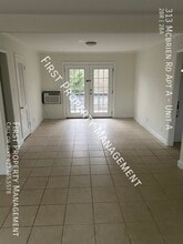 313 McBrien Rd-Unit -Unit A in Chattanooga, TN - Foto de edificio - Building Photo