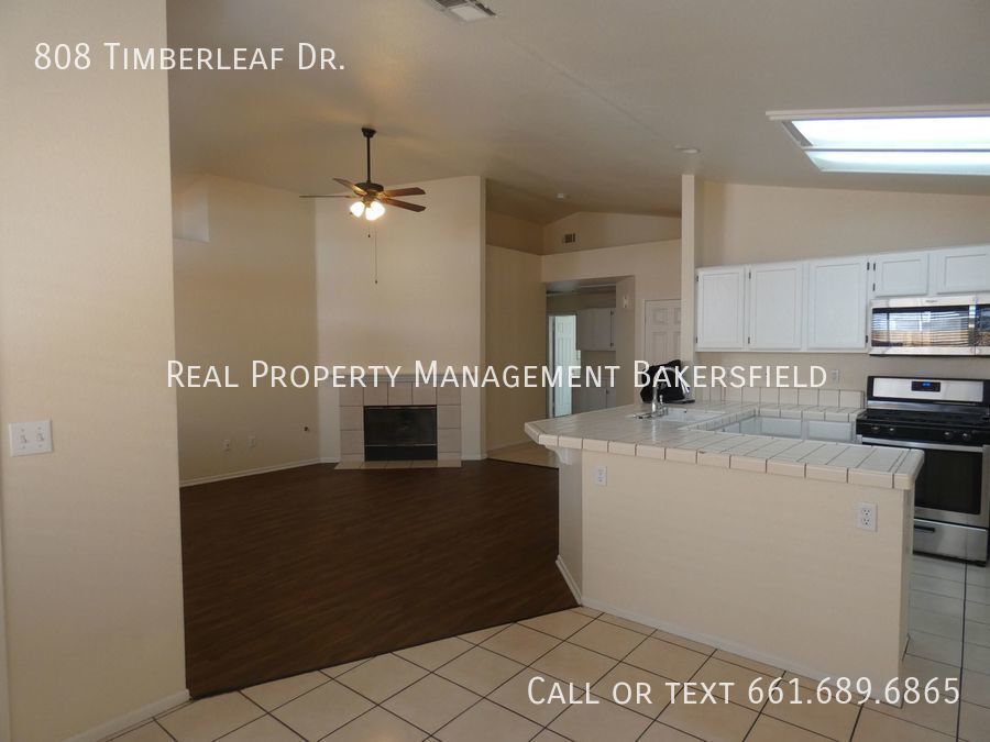 808 Timberleaf Dr in Bakersfield, CA - Building Photo