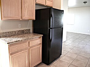 9876 Vermillion Cliffs Ave in Las Vegas, NV - Building Photo - Building Photo