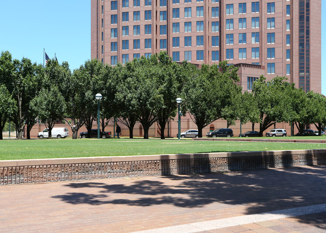 Cityplace Tower Apartments in Dallas, TX - Building Photo - Building Photo