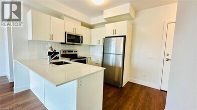 1000 Lackner Blvd in Kitchener, ON - Building Photo - Building Photo