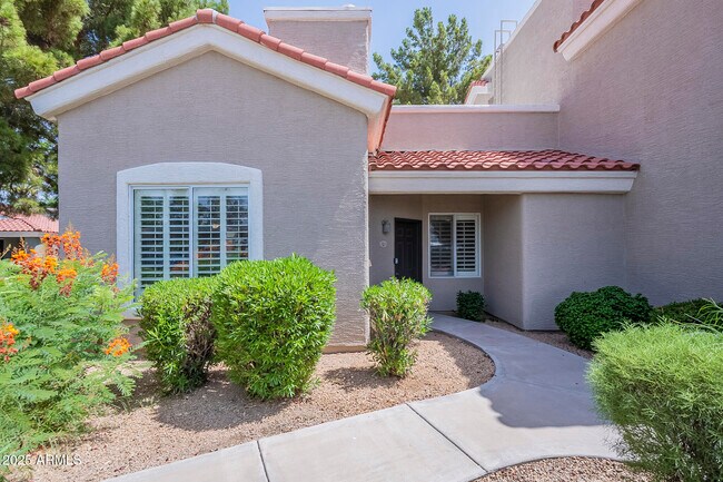 2929 W Yorkshire Dr in Phoenix, AZ - Building Photo - Building Photo