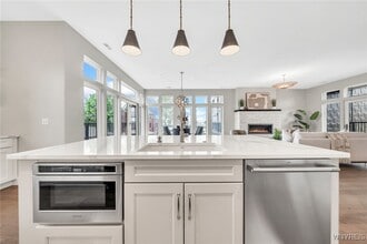 272 Lakefront Blvd in Buffalo, NY - Building Photo - Building Photo