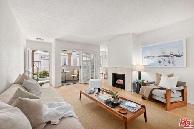 222 7th St in Santa Monica, CA - Building Photo - Building Photo