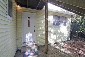 5 Edgewood Cir in Pensacola, FL - Building Photo - Building Photo
