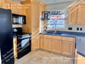 1628 Sun Hill Loop in Pocatello, ID - Building Photo - Building Photo