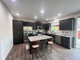 Beautiful Bothell Home! in Bothell, WA - Building Photo