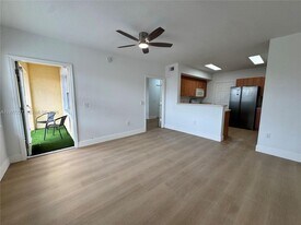 201 Belmont Ln in North Lauderdale, FL - Building Photo