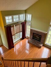 48 E Pointe in Fairport, NY - Foto de edificio - Building Photo