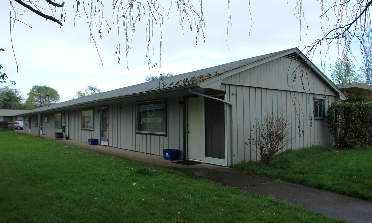 1830 Ferry St in Eugene, OR - Building Photo