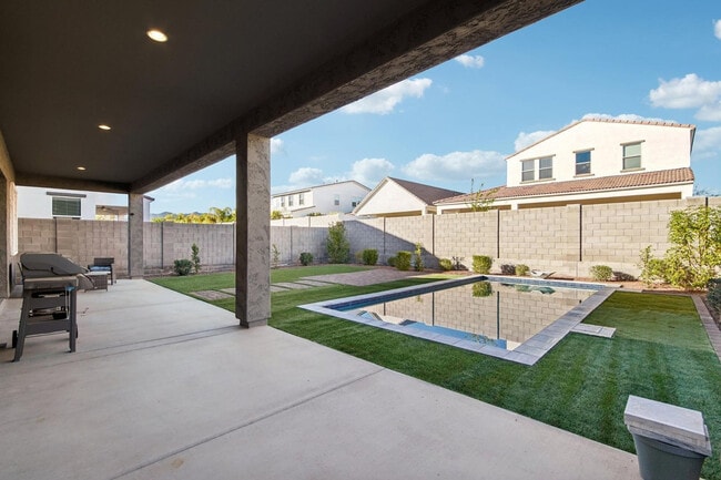 19770 W Montecito Ave in Litchfield Park, AZ - Building Photo - Building Photo