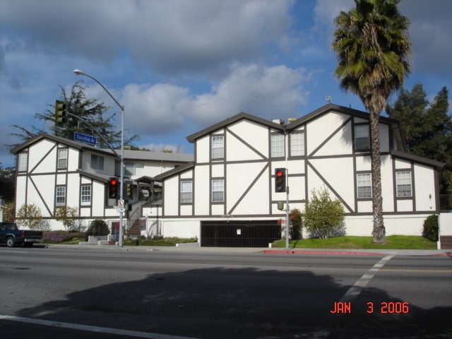 7665 Fountain Ave, Unit 12