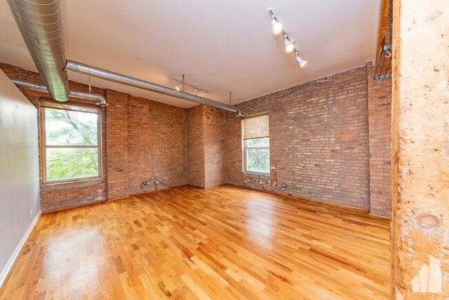 property at 1822 S Bishop St