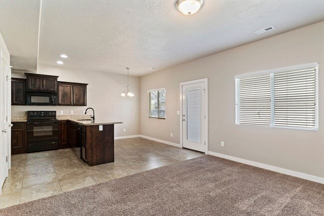 1136 W 2875 N in Layton, UT - Building Photo - Building Photo
