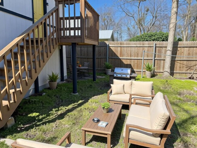 2105 Walnut St in Greenville, TX - Foto de edificio - Building Photo