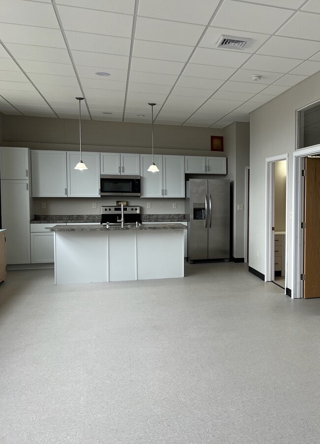 3776 E Hammond Ave in Cudahy, WI - Building Photo - Building Photo