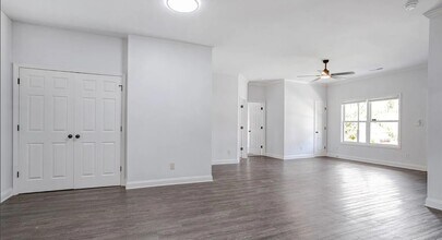 6549 Wesbrook Dr in Charlotte, NC - Building Photo - Building Photo