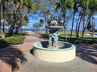 810 Lakeshore Dr photo'