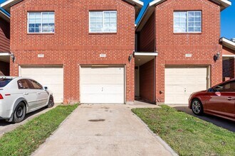 4011 Preferred Pl in Dallas, TX - Building Photo - Building Photo