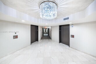 3400 NE 192 St in Aventura, FL - Foto de edificio - Building Photo